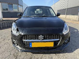 Suzuki Swift 1.2 Style Smart Hybrid picture 2
