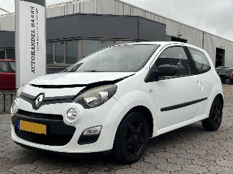 krockskadad bil auto Renault Twingo 1.2 16V Acces 2013/7