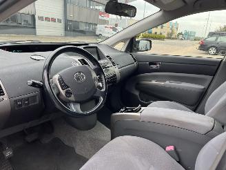 Toyota Prius 1.5 VVT-i picture 12