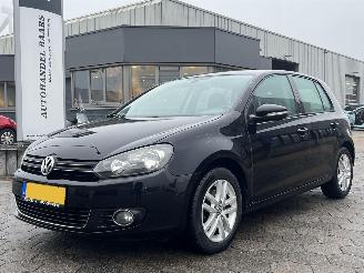uszkodzony samochody osobowe Volkswagen Golf 1.4 TSI Highline AUTOMAAT 2009/11