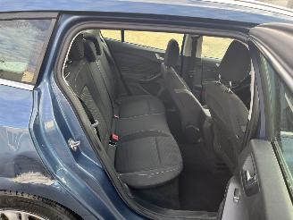 Ford Focus Wagon 1.0 EcoBoost Trend Edition Business picture 10