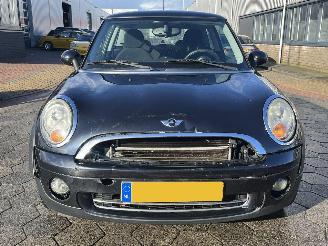 Mini Cooper 1.6 Cooper picture 2