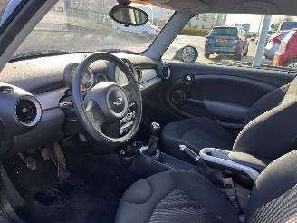 Mini Cooper 1.6 Cooper picture 12