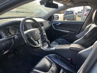 Volvo V-60 2.4 D6 AWD Plug-In Hybrid Summum picture 16