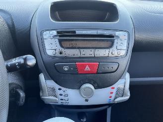 Peugeot 107 1.0-12V Urban Move picture 21