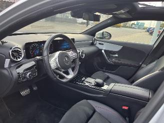 Mercedes A-klasse 180 Business Solution AMG AUTOMAAT PANO picture 17