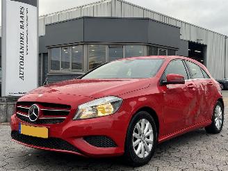 krockskadad bil auto Mercedes A-klasse 180 CDI Ambition 2015/2