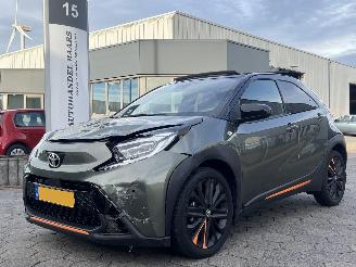 krockskadad bil auto Toyota Aygo X 1.0 VVT-i MT Limited 2022/6