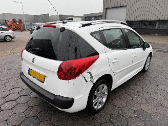 Peugeot 207 SW 1.6 VTi XS picture 5