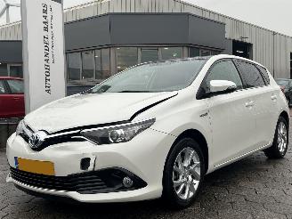Damaged car Toyota Auris 1.8 Hybrid Trend 2016/9