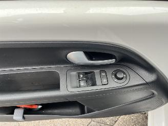 Volkswagen Up! 1.0 BMT move up! picture 15