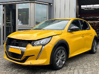 Coche accidentado Peugeot e-208 EV Allure Pack 50 kWh 2022/4