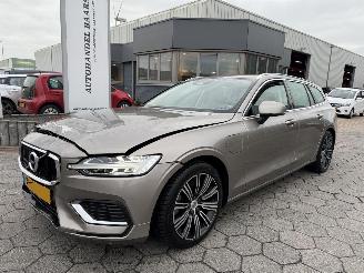 Coche accidentado Volvo V-60 2.0 T6 Recharge AWD Inscription 2022/4