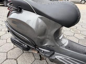 Vespa  Sprint 4T Sport picture 10