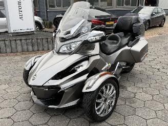 skadebil auto Can-Am Cordoba Tour Spyder 2015/2