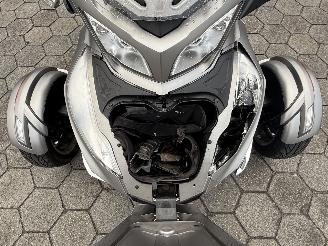 Can-Am  Tour Spyder picture 8