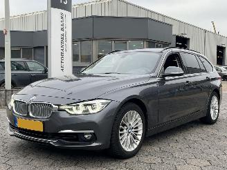 Auto incidentate BMW 3-serie Touring 318i Luxury Edition 2018/8