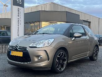 Vaurioauto  passenger cars Citroën DS3 1.6 So Chic 2011/1