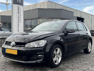 Unfallwagen Volkswagen Golf 1.2 TSI Highline 2013/4