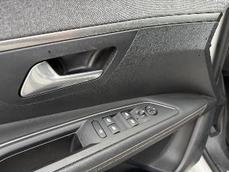 Peugeot 3008 1.2 PureTech GT Line picture 8