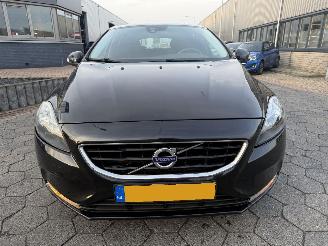 Volvo V-40 1.6 D2 R-Design picture 2