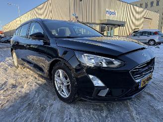 Ford Focus Wagon 1.0 EcoBoost Trend Edition Business picture 3