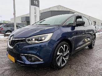 uszkodzony samochody osobowe Renault Scenic 1.3 TCe Bose 2019/12
