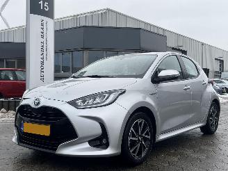 Damaged car Toyota Yaris 1.5 Hybrid Dynamic 2021/2