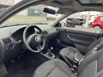 Volkswagen Golf 1.8-5V Highline picture 13