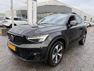 uszkodzony samochody osobowe Volvo XC40 2.0 B4 Plus Dark 2024/2