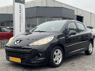 Unfallwagen Peugeot 207 1.4 VTi Style 2010/11
