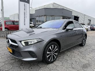 krockskadad bil auto Mercedes A-klasse 250 e Premium Automaat 2020/11