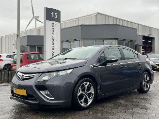 krockskadad bil auto Opel Ampera 1.4 2012/9