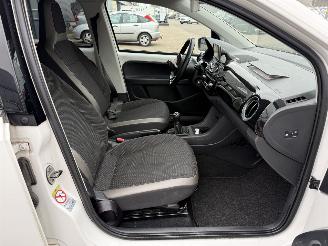 Volkswagen Up! 1.0 high up! BlueMotion picture 12