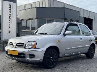 Vaurioauto  passenger cars Nissan Micra 1.4 Miracle CVT AUTOMAAT 2001/4