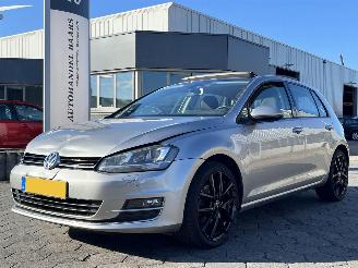 Schadeauto Volkswagen Golf 1.4 TSI ACT Highline PANO AUTOMAAT 2014/7
