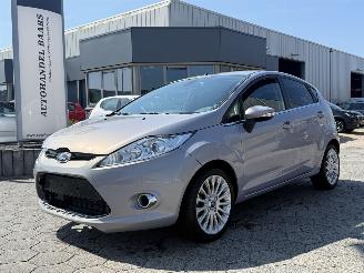 damaged passenger cars Ford Fiesta 1.4 Ghia AUTOMAAT 2011/4