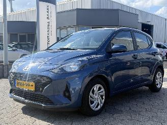 uszkodzony samochody osobowe Hyundai I-10 1.0 Premium AUTOMAAT 2025/9