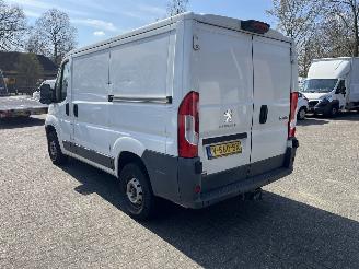 Peugeot Boxer 2.0 HDI L1H1 Premium Pack picture 3