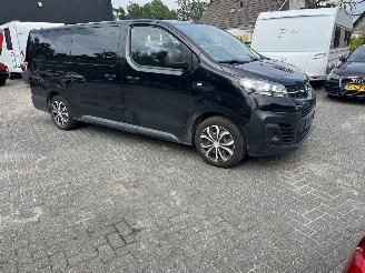 Unfallwagen Opel Vivaro Zafira 2.0 CDTI L2 H1 9 persoons 2022/11