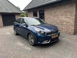 krockskadad bil auto Kia Niro 1.6 GDI HYBRID EXECUTIVE LINE 2016/9