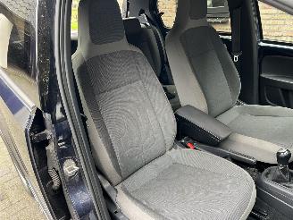 Volkswagen Up! 1.0 GROOVE CROSS UP BLUEMOTION picture 4