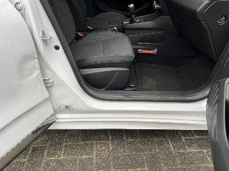 Renault Clio 1.0 TCe ZEN NAVI picture 13