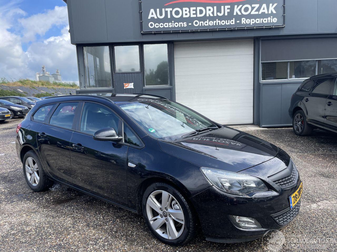 Opel Astra SPORTS TOURER 1.7 CDTi Cosmo AIRCO CRUISE