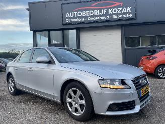 krockskadad bil auto Audi A4 2.0 TDI sedan Pro Line Business AIRCO 2009/10