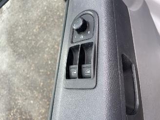 Volkswagen Transporter 2.0 TDI LANG AIRCO 6-person picture 14