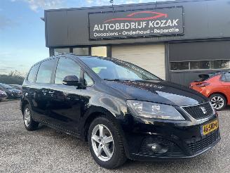 Vaurioauto  passenger cars Seat Alhambra 2.0 TDI Reference AIRCO 7-person 2011/4