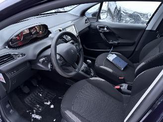 Peugeot 208 1.0 Pure Tech Access AIRCO PDC CRUISE picture 18