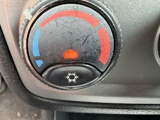 Alfa Romeo 147 1.6 T.Spark Distinctive AIRCO LEDER picture 16