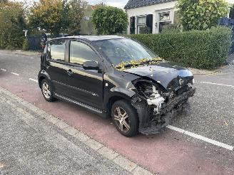 demontáž osobní automobily Daihatsu Sirion 1.3-16V 2006/10